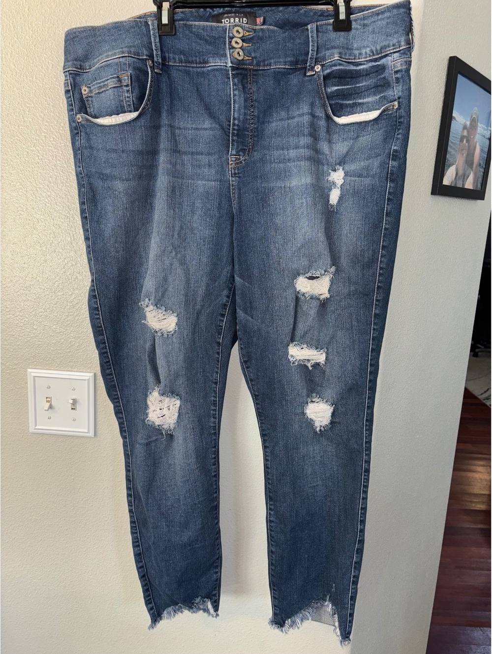 Torrid Premium Bombshell Distressed Skinny Jeans 24XT Extra Tall